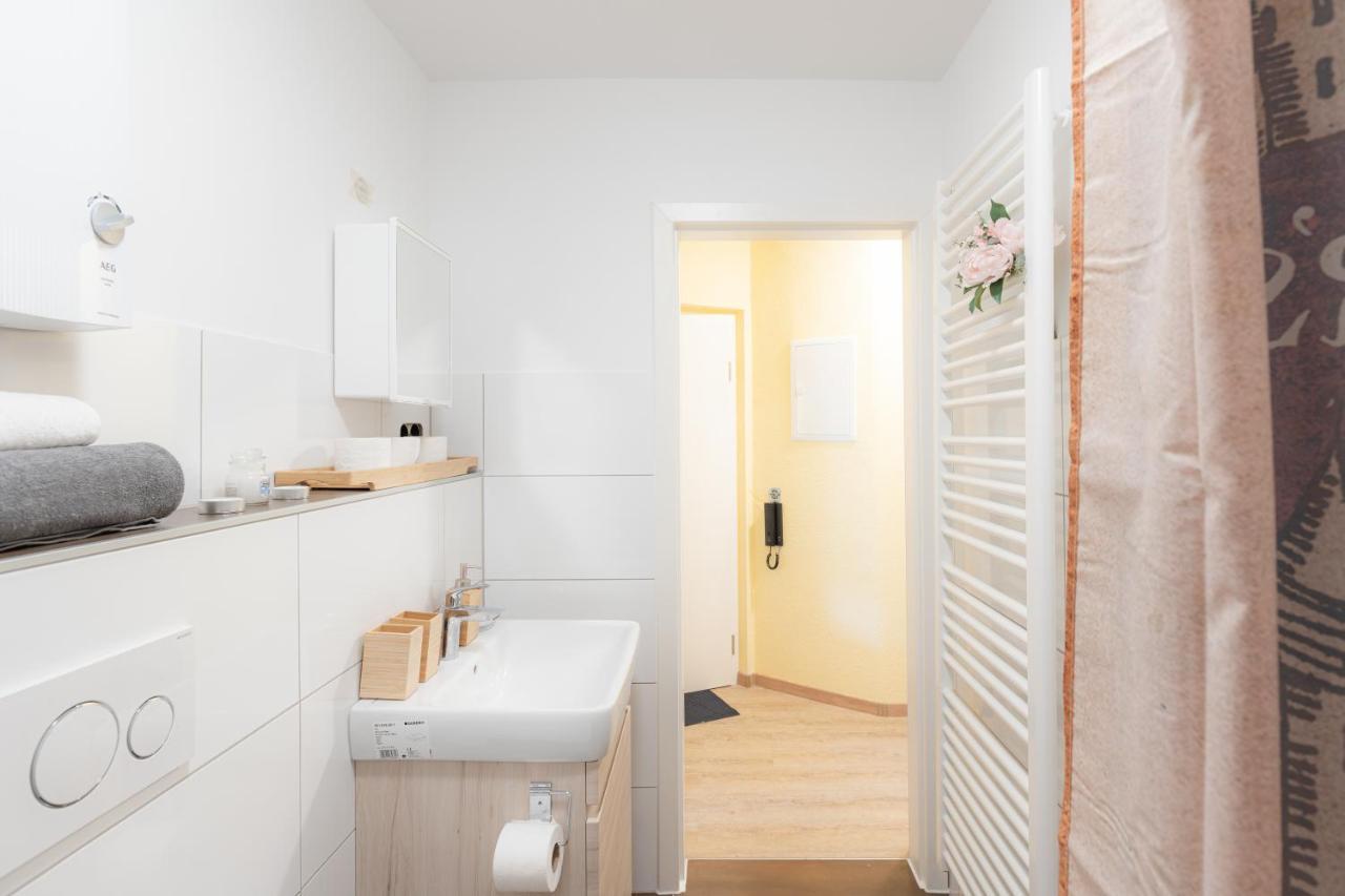 - Magical Harry Potter Apartment In Duisburg - 2 Mins Central Station Hbf - Kingsize Bed & Netflix - Ngoại thất bức ảnh