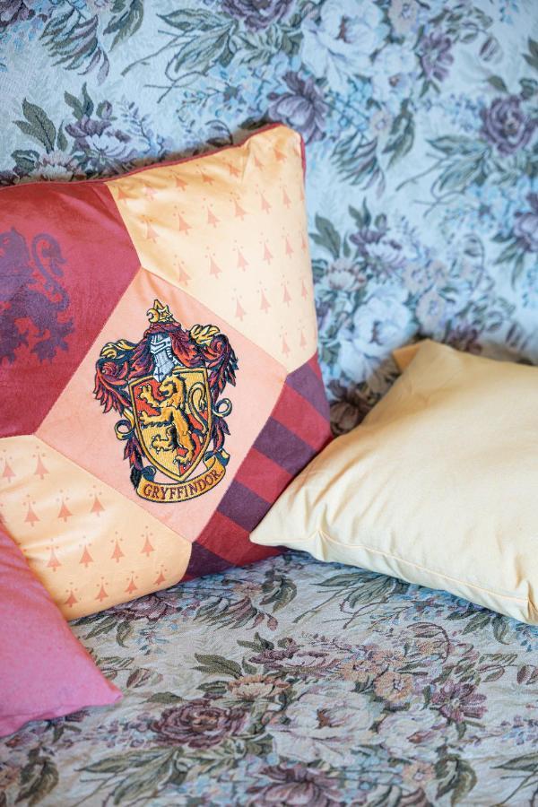 - Magical Harry Potter Apartment In Duisburg - 2 Mins Central Station Hbf - Kingsize Bed & Netflix - Ngoại thất bức ảnh