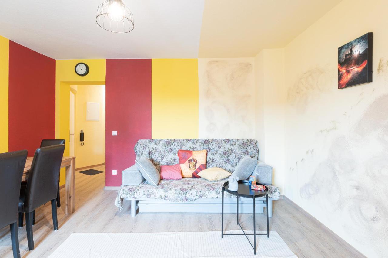 - Magical Harry Potter Apartment In Duisburg - 2 Mins Central Station Hbf - Kingsize Bed & Netflix - Ngoại thất bức ảnh